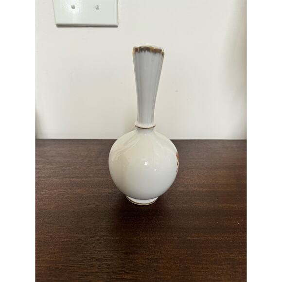 VTG Royal Kendall Porcelain Fine China Bud Vase Gold Trim Flowers Victorian - Picture 2 of 10